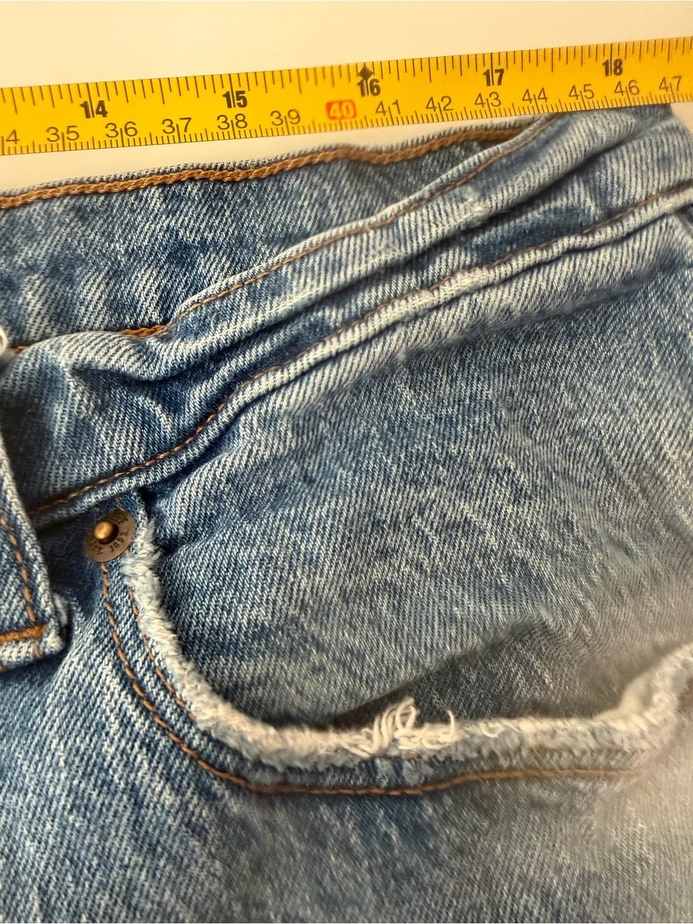 Abercrombie & Fitch the Baggy Short Mid Rise Curve Love Denim Shorts Size 33/16